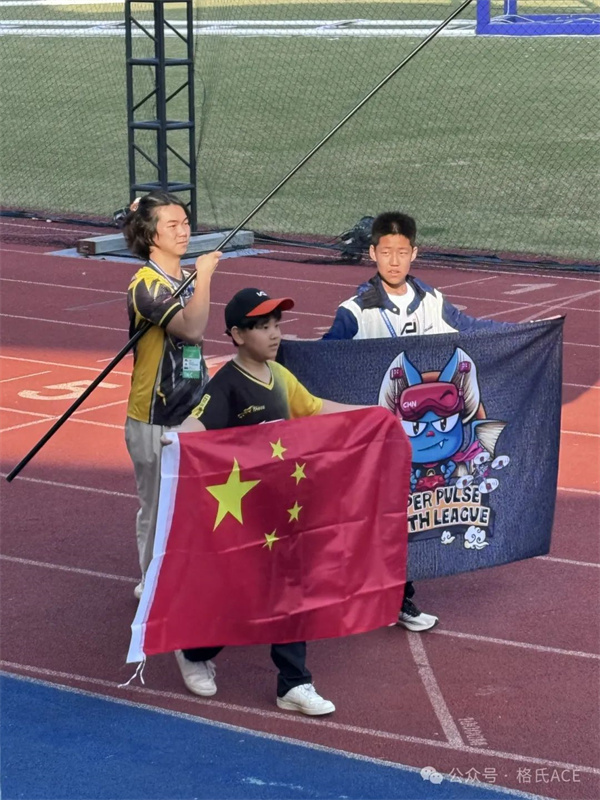 龍隊、小白、果果